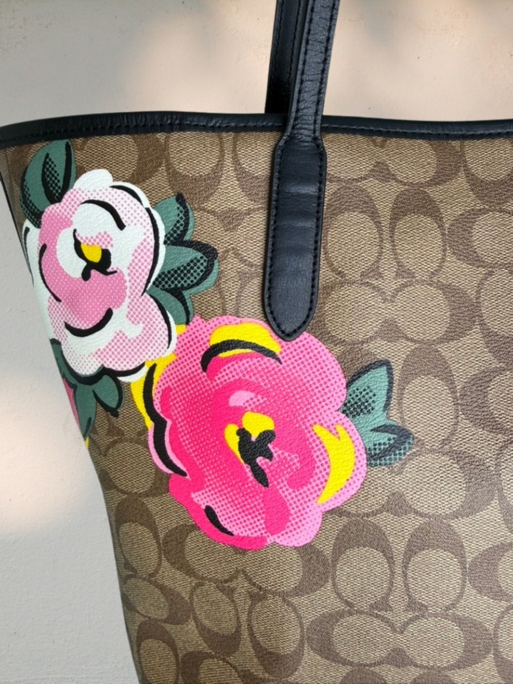 Coach City Tote in Signature Canvas with Vintage Rose Floral Print - Picture 3 of 13